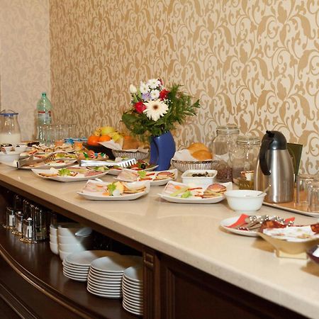 Hotel Hermes Alba Iulia Extérieur photo