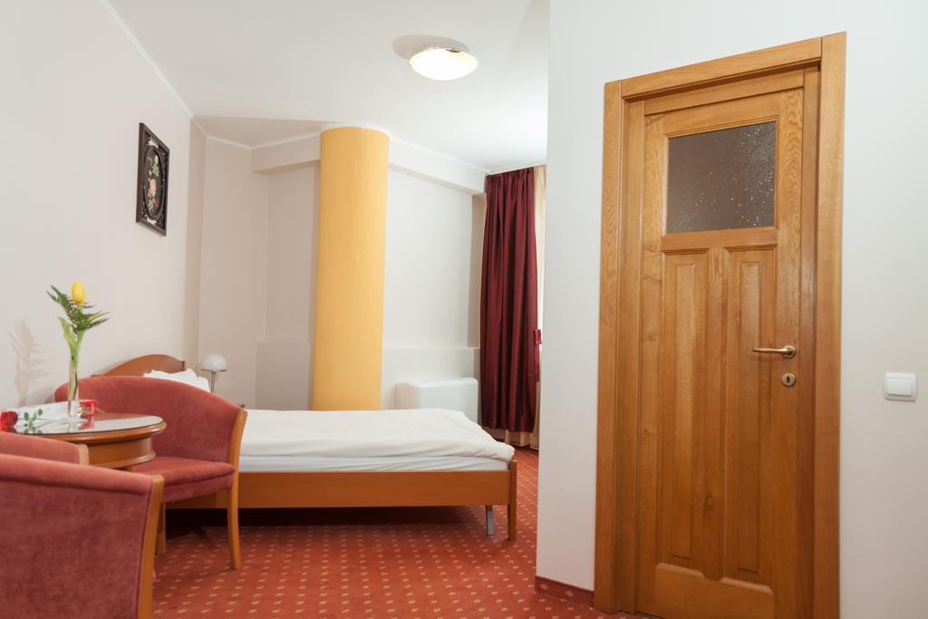 Hotel Hermes Alba Iulia Chambre photo