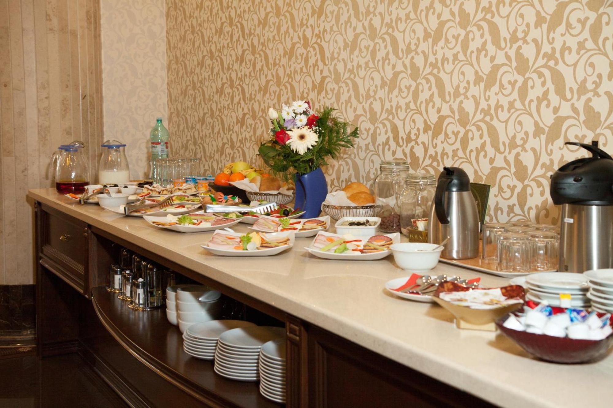 Hotel Hermes Alba Iulia Extérieur photo