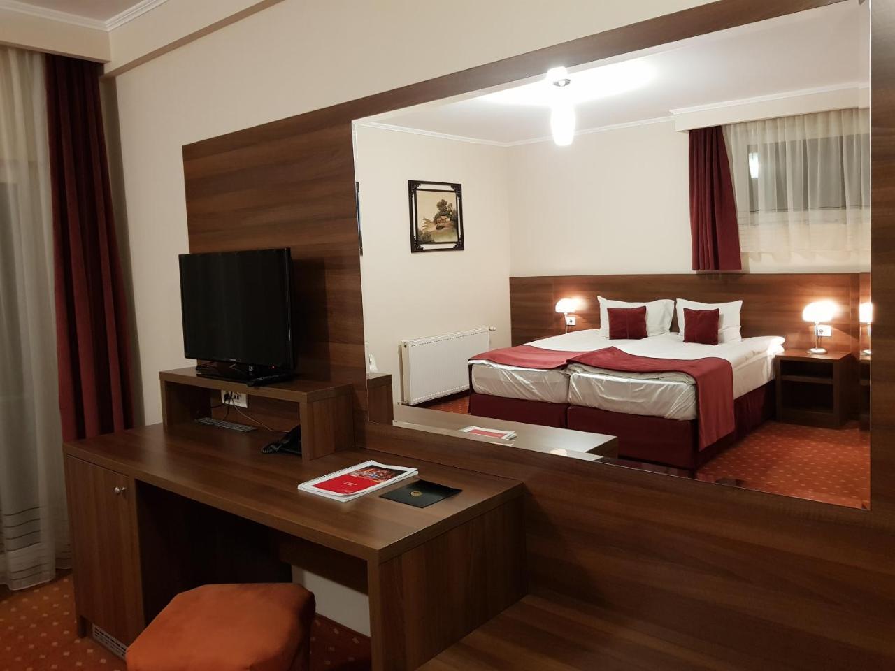 Hotel Hermes Alba Iulia Extérieur photo