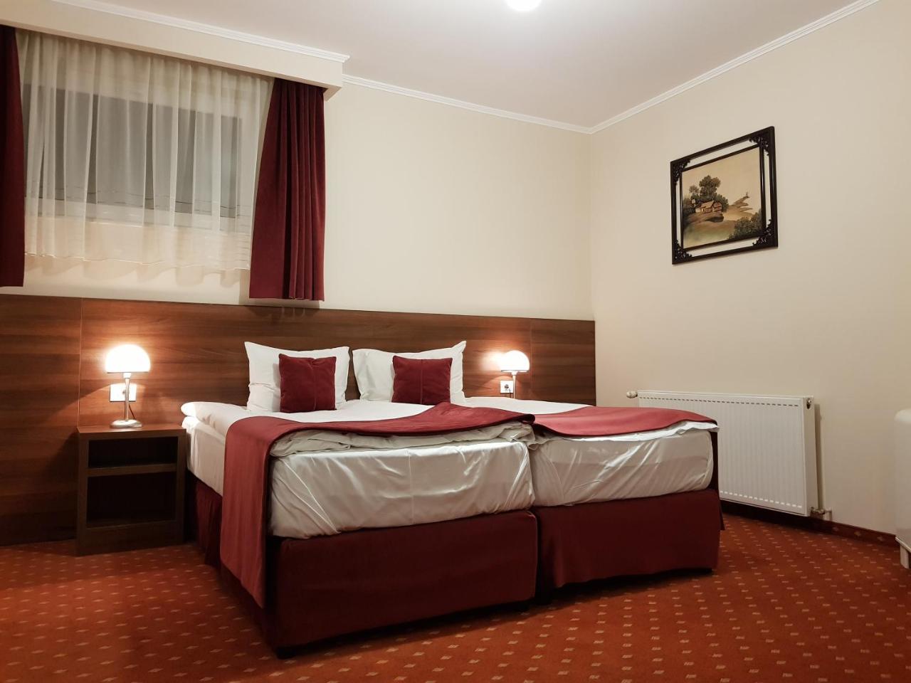 Hotel Hermes Alba Iulia Extérieur photo